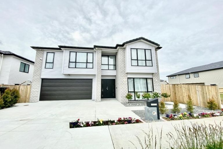 Photo of property in 15 Hikuawa Road, Flat Bush, Auckland, 2019