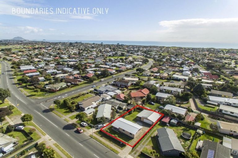 Photo of property in 215 Gravatt Road, Papamoa Beach, Papamoa, 3118
