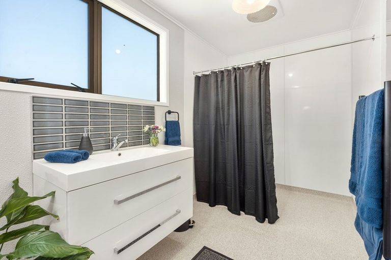 Photo of property in 5 Rangikatea Road, Omori, Turangi, 3381