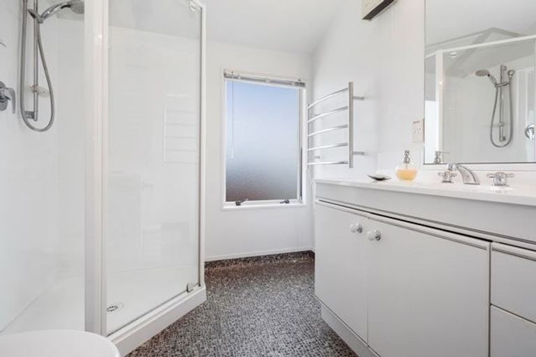 Photo of property in 9 Dornoch Place, Papakowhai, Porirua, 5024