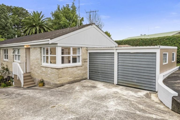 Photo of property in 1/112 Ennis Avenue, Pakuranga Heights, Auckland, 2010