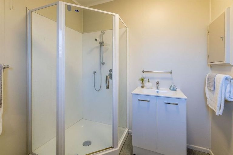 Photo of property in 6 Te Rauparaha Street, Otaki, 5512