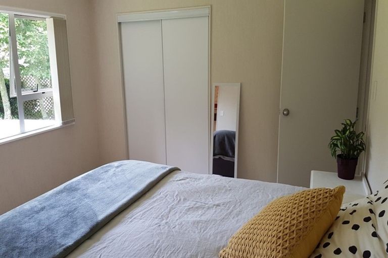 Photo of property in 6c Waterloo Place, Westown, New Plymouth, 4310