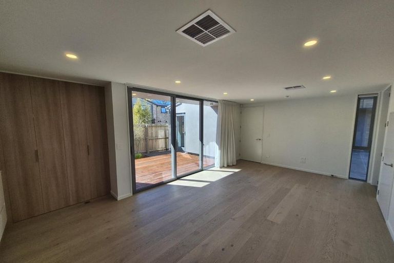 Photo of property in 2/23 Webb Street, Saint Albans, Christchurch, 8014