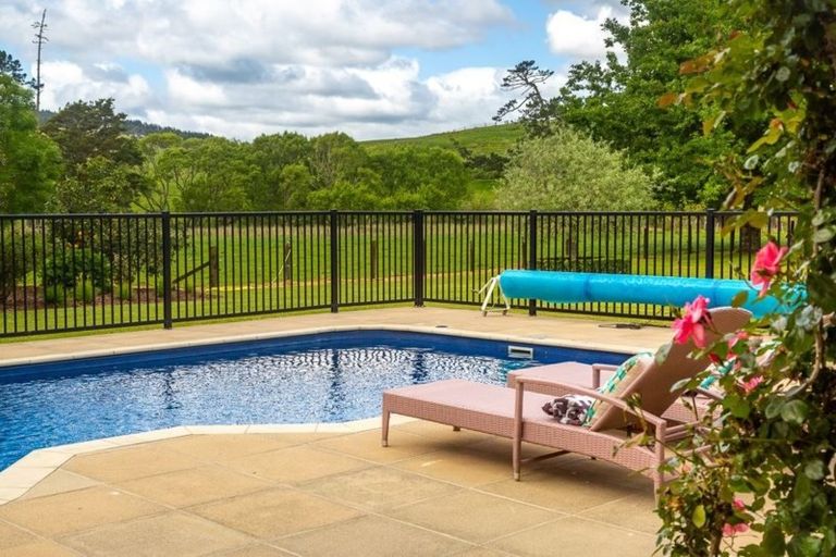 Photo of property in 1017 Tauhoa Road, Kaipara Flats, Warkworth, 0984