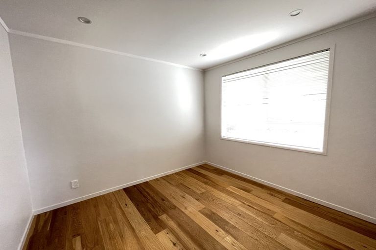 Photo of property in 19 Squirrel Lane, Browns Bay, Auckland, 0630