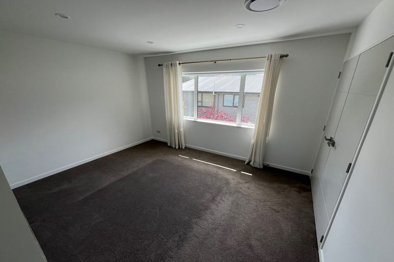 Photo of property in 12 Marae Road, Greenhithe, Auckland, 0632