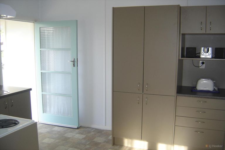 Photo of property in 10 Parsonage Road, Waimate, 7924