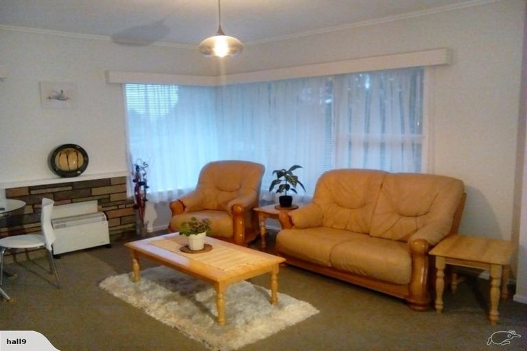 Photo of property in 1/19 Ellen Avenue, Hillcrest, Auckland, 0627