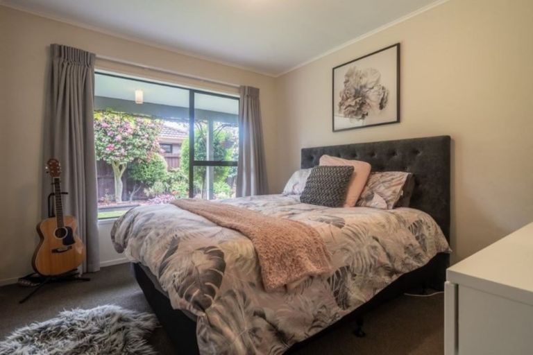 Photo of property in 5 Exton Street, Redwood, Christchurch, 8051