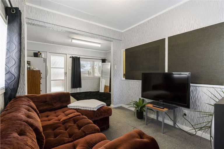 Photo of property in 36 Cascades Road, Pakuranga Heights, Auckland, 2010