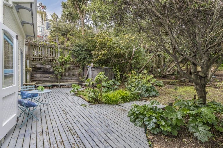 Photo of property in 1 Levina Avenue, Aro Valley, Wellington, 6021