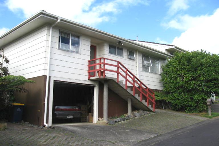 Photo of property in 2/34 Sunnynook Road, Sunnynook, Auckland, 0620