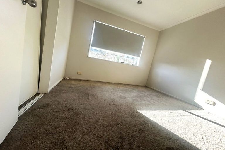 Photo of property in 24 Ashmere Lane, Weymouth, Auckland, 2103