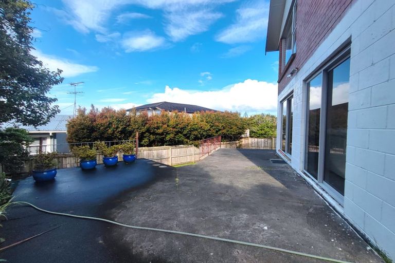 Photo of property in 113 Forrest Hill Road, Forrest Hill, Auckland, 0620