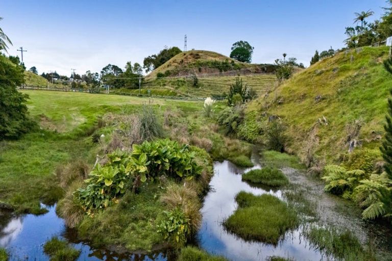 Photo of property in 65 Veale Road, Ridgewood, New Plymouth, 4371