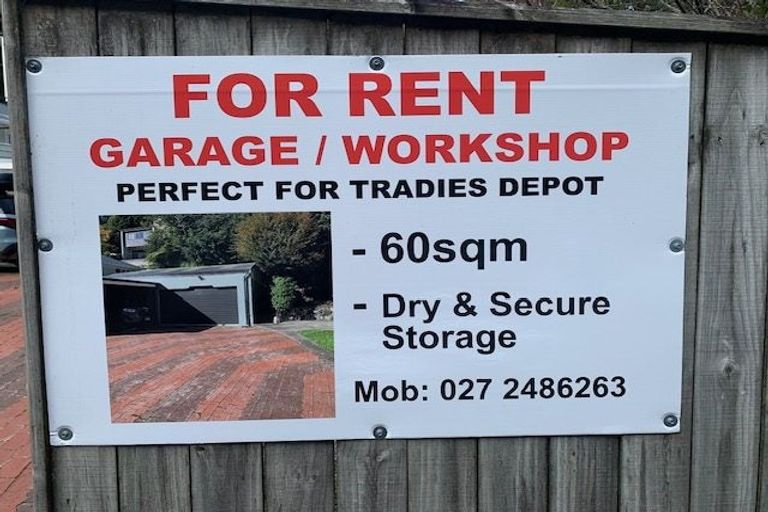 Photo of property in 66 Newlands Road, Newlands, Wellington, 6037