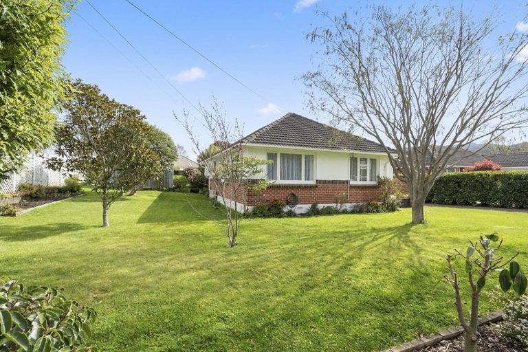 Property details for 5 Iris Grove, Trentham, Upper Hutt, 5018