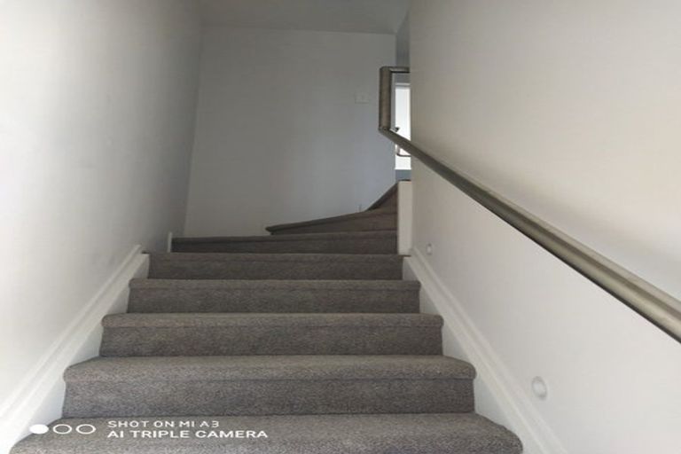 Photo of property in 2/41 Routley Drive, Glen Eden, Auckland, 0602