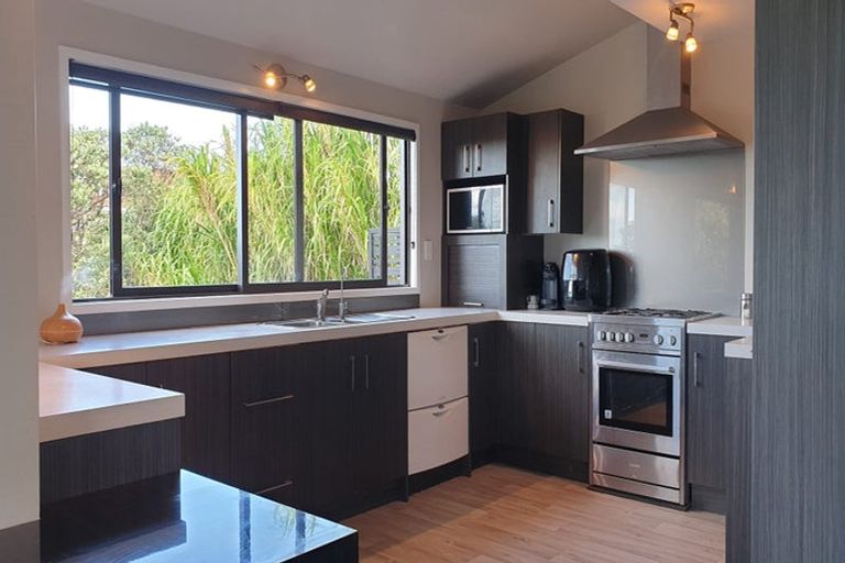 Photo of property in 16 Matangi Terrace, Snells Beach, 0920