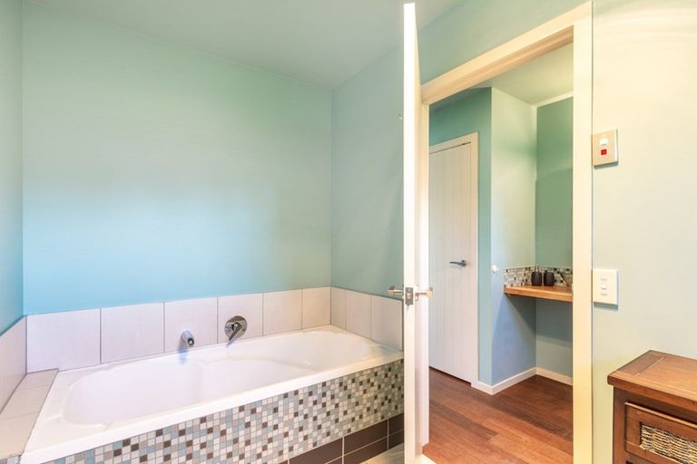 Photo of property in 108 Kinloch Road, Kinloch, Taupo, 3377