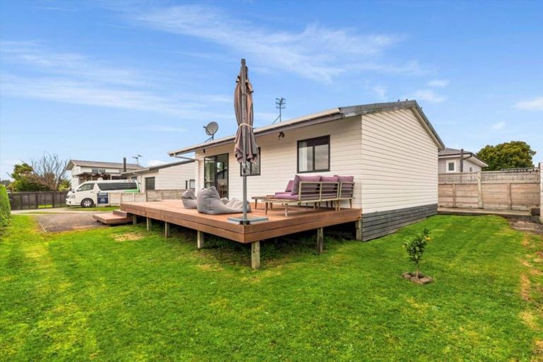 Photo of property in 28 Princess Street, Te Puke, 3119