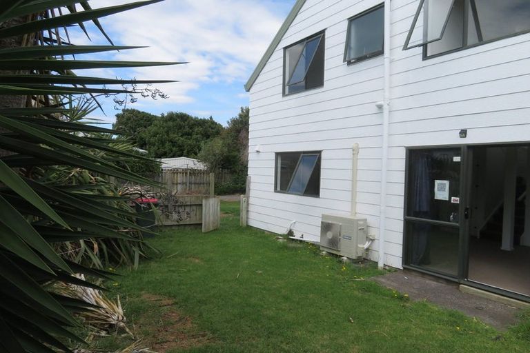 Photo of property in 26 Barneys Farm Road, Clendon Park, Auckland, 2103