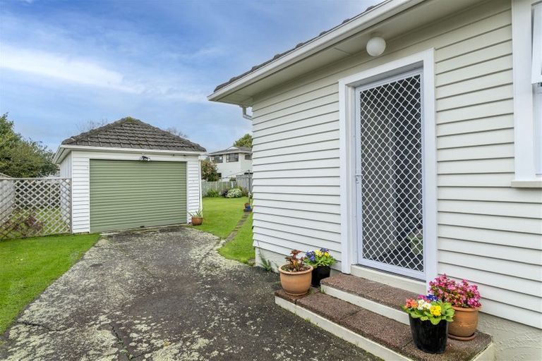 Photo of property in 16 Gardener Street, Levin, 5510