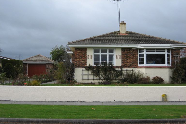 Photo of property in 77 Johnson Street, Milton, 9220