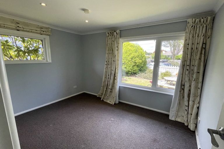 Photo of property in 38b Avonhead Road, Avonhead, Christchurch, 8042