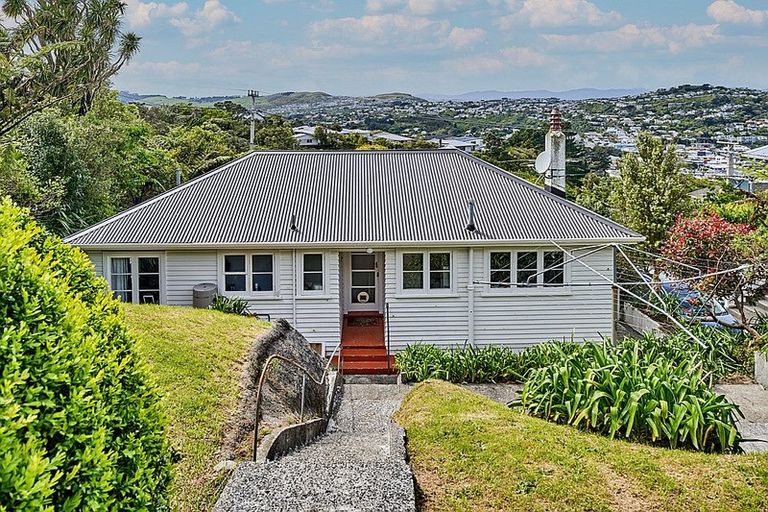 Photo of property in 113 Ironside Road, Johnsonville, Wellington, 6037