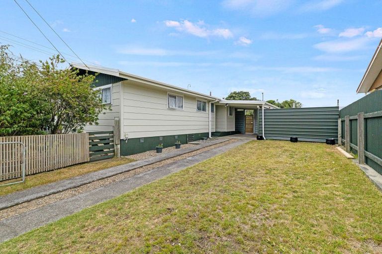 Photo of property in 24 Hood Street, Castlecliff, Whanganui, 4501
