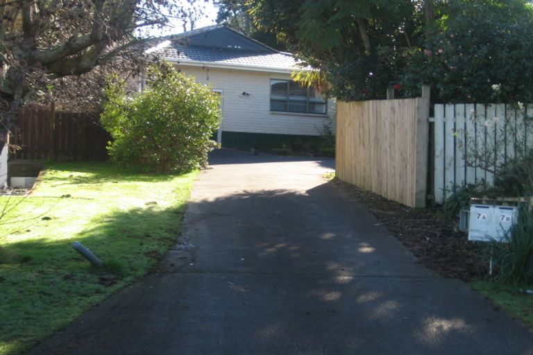 Photo of property in 2/7 Dalkeith Place, Opaheke, Papakura, 2113