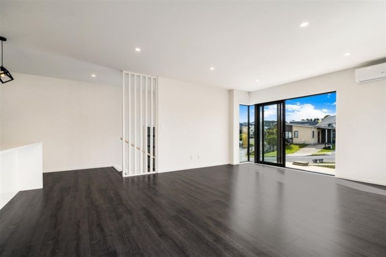 Photo of property in 124 Parkview Drive, Gulf Harbour, Whangaparaoa, 0930