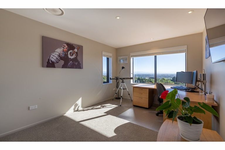 Photo of property in 8 Caldberg Close, Westmorland, Christchurch, 8025