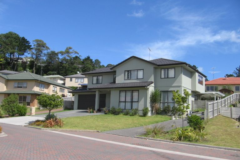 Photo of property in 19 Landvale Court, Browns Bay, Auckland, 0630