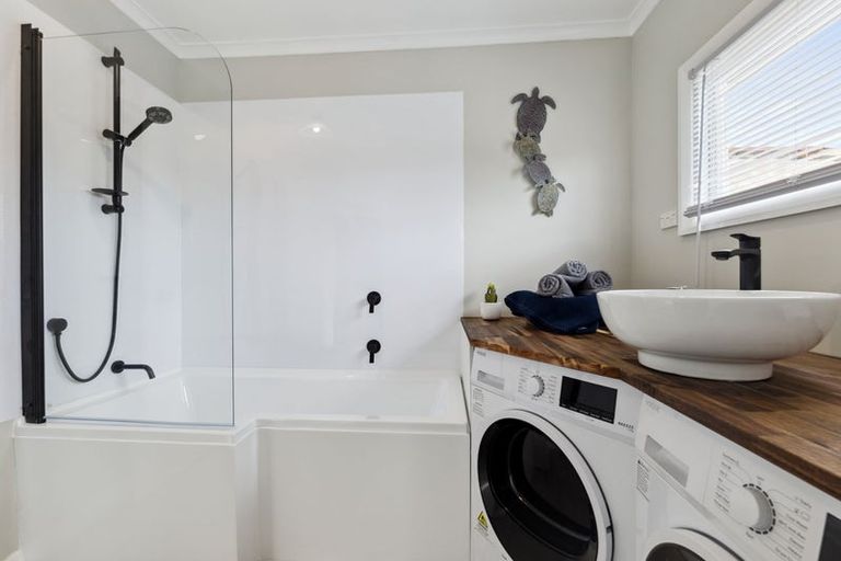 Photo of property in 299b Carrington Street, Vogeltown, New Plymouth, 4310