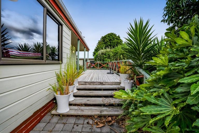 Photo of property in 8 Pohutukawa Drive, Opunake, 4616