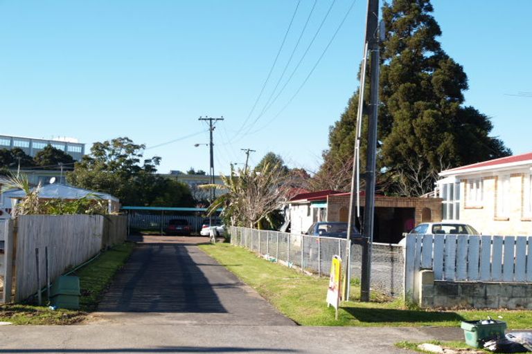 Photo of property in 2/72 Rosella Road, Mangere East, Auckland, 2024