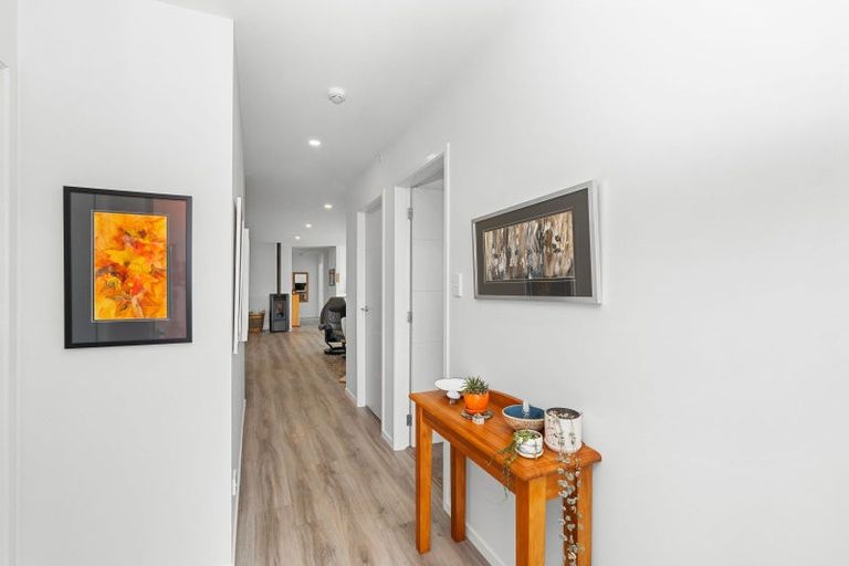 Photo of property in 21 Gladys Place, Levin, 5510