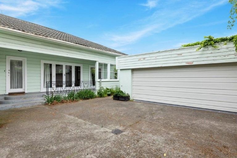 Photo of property in 98 Waterloo Road, Hutt Central, Lower Hutt, 5010