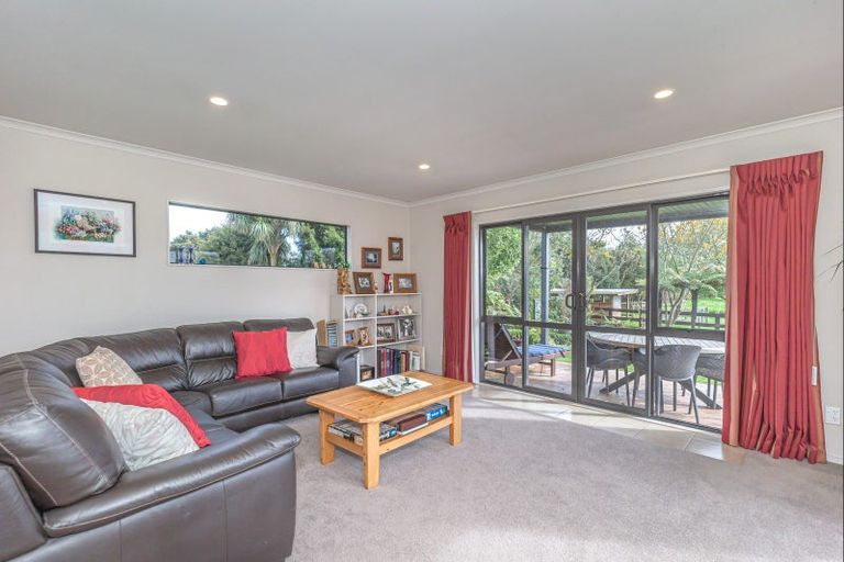 Photo of property in 138 Muhunoa Road West, Ohau, Levin, 5570