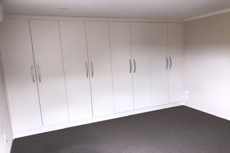 Photo of property in 28 Salford Crescent, Flat Bush, Auckland, 2019