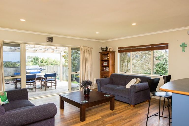 Photo of property in 6 Kea Place, Fitzherbert, Palmerston North, 4410