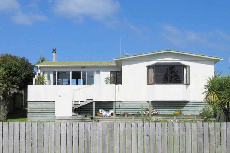 Photo of property in 1030 Papamoa Beach Road, Papamoa Beach, Papamoa, 3118