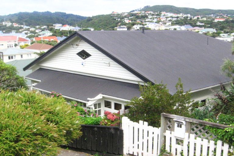 Photo of property in 97 Northland Road, Northland, Wellington, 6012