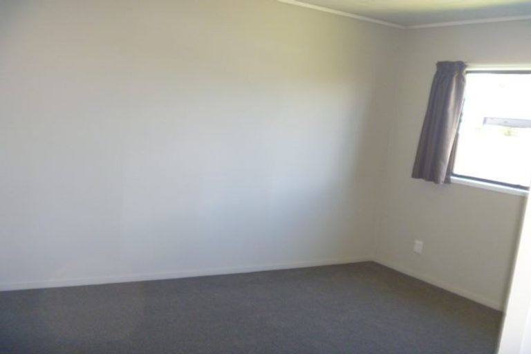 Photo of property in 1/8 Senecio Place, Weymouth, Auckland, 2103