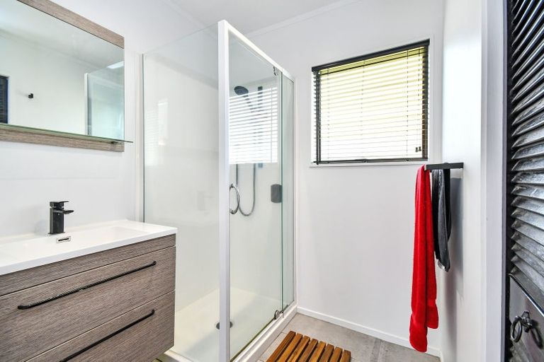 Photo of property in 9b Hazards Road, Weymouth, Auckland, 2103