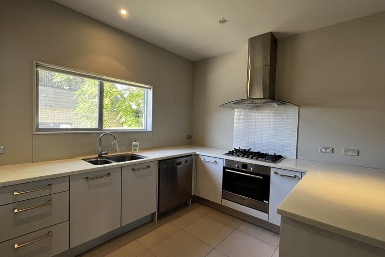 Photo of property in 1/9 Opua Street, Belmont, Auckland, 0622
