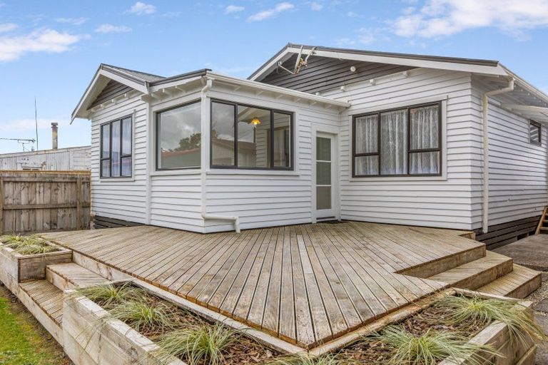 Photo of property in 46 Miro Street, Inglewood, 4330